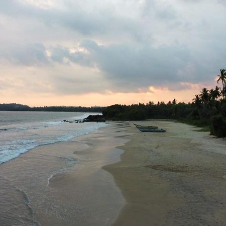 Hiru Villa Tangalle Esterno foto